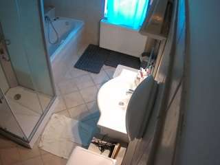 Julmodels Bathroom 2nd Floor-2